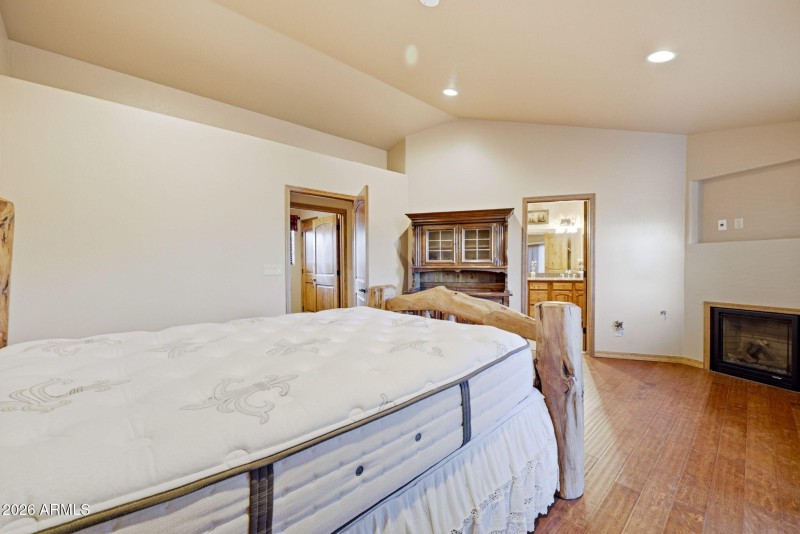 2750ColumbiaLn-OvergaardAZ-20