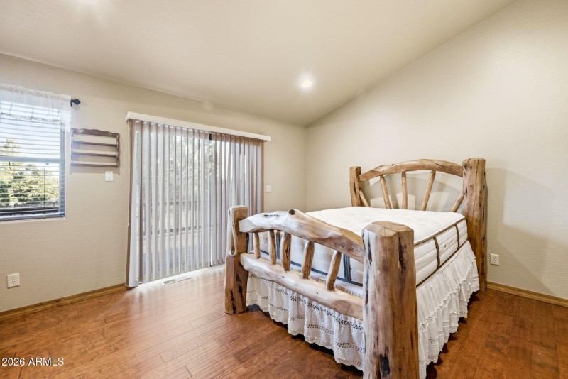 2750ColumbiaLn-OvergaardAZ-21