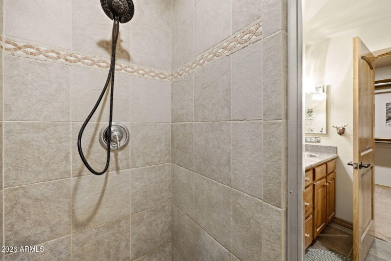 2750ColumbiaLn-OvergaardAZ-23