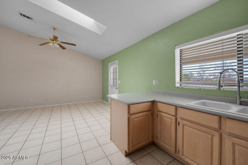 8837esunland-66-8837esunland-70