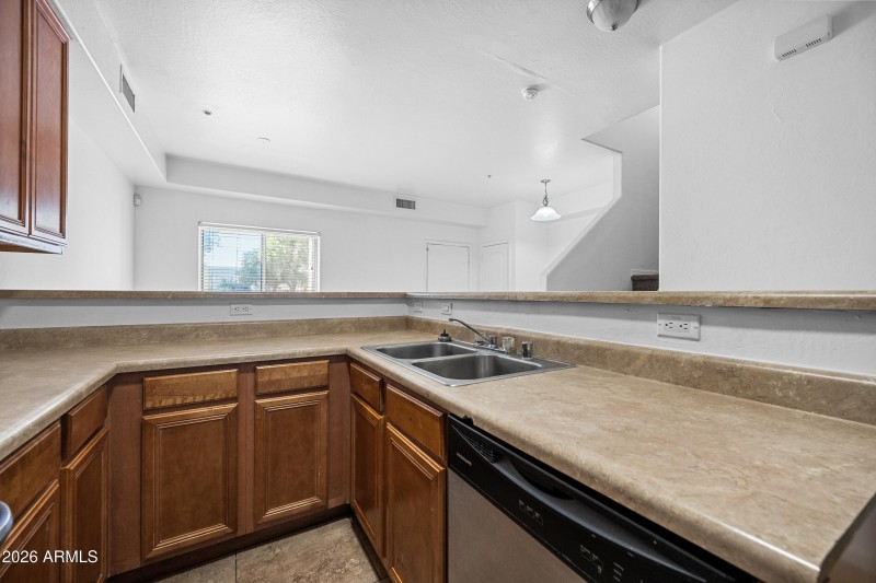 9-4608WMA1198-ocupix-