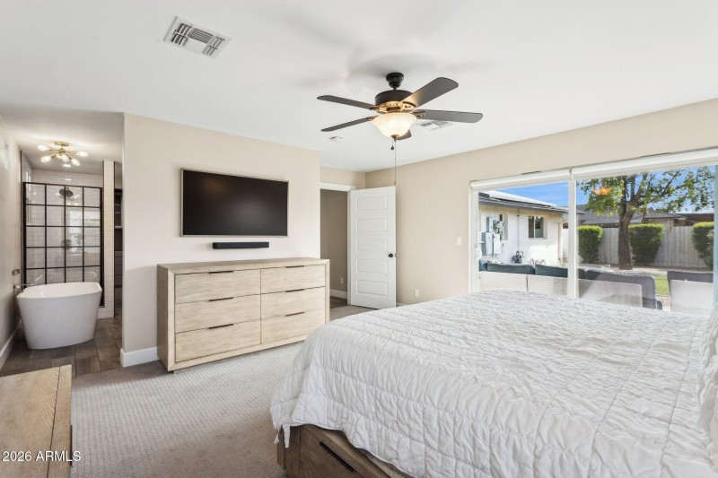 Primary En Suite Bedroom