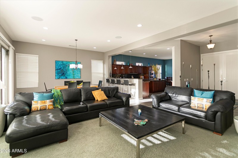 16-16385 W Glacier Ct