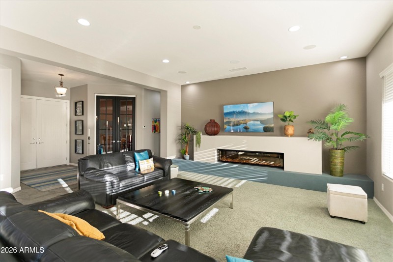 13-16385 W Glacier Ct