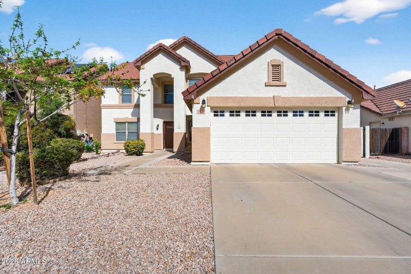 4-web-or-mls-01E Winged Foot Dr