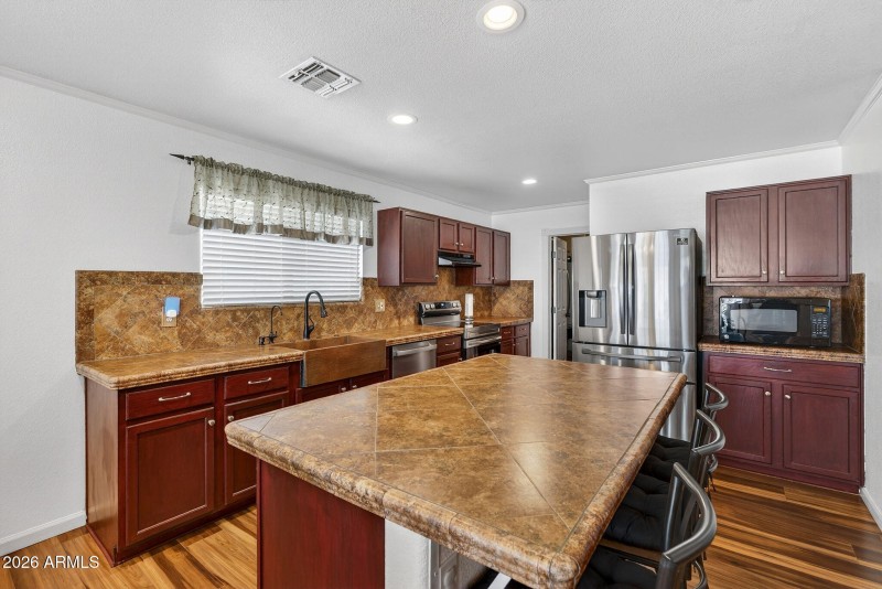 14-web-or-mls-59E Winged Foot Dr