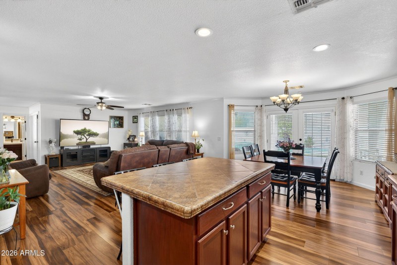 18-web-or-mls-56E Winged Foot Dr