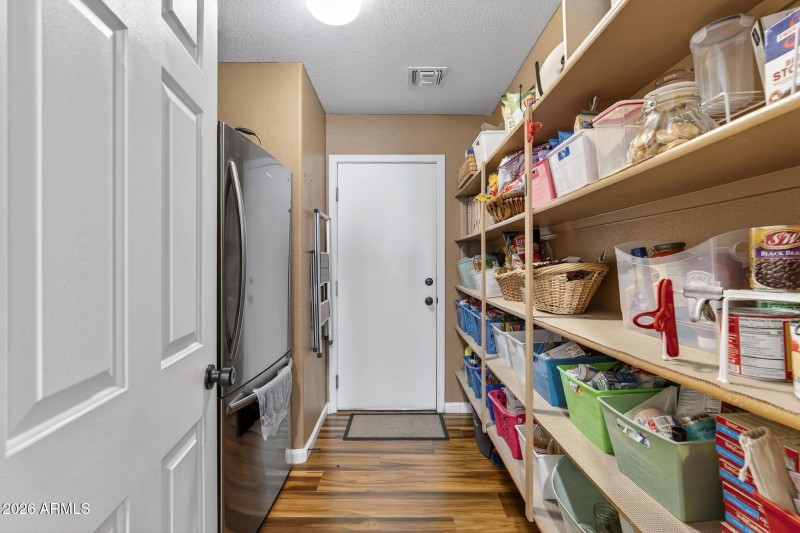 19-web-or-mls-65E Winged Foot Dr