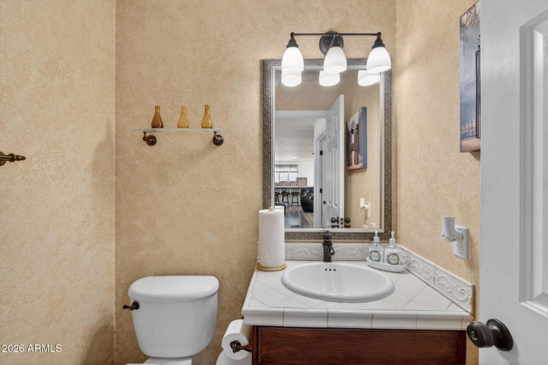 46-web-or-mls-53E Winged Foot Dr