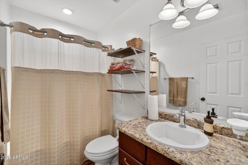 47-web-or-mls-33E Winged Foot Dr