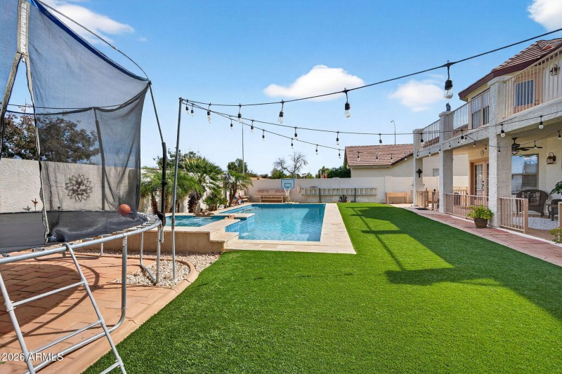 56-web-or-mls-07E Winged Foot Dr