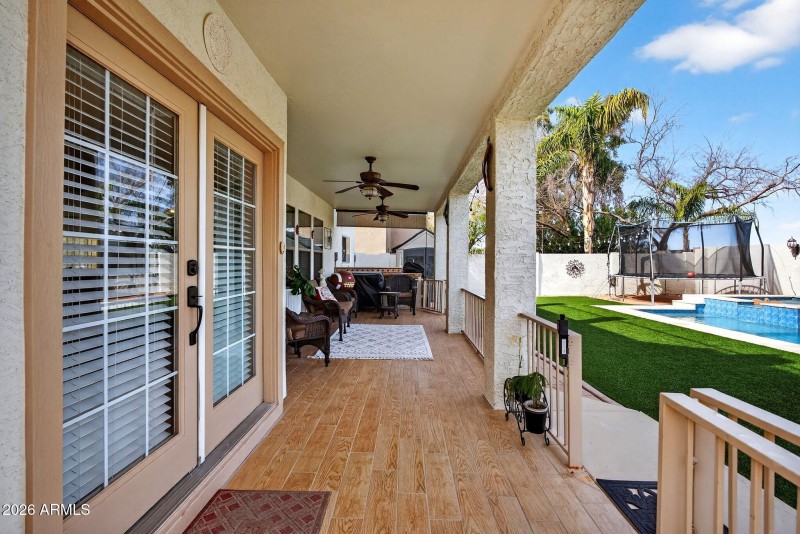 63-web-or-mls-15E Winged Foot Dr