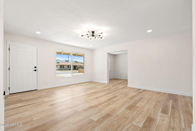 108 E Monte Way - 07