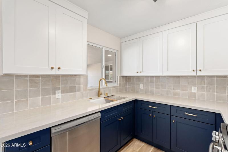 108 E Monte Way - 13