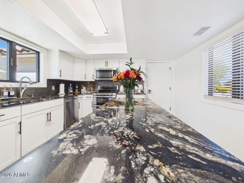 CAM06294G6-PR0015-STILL011