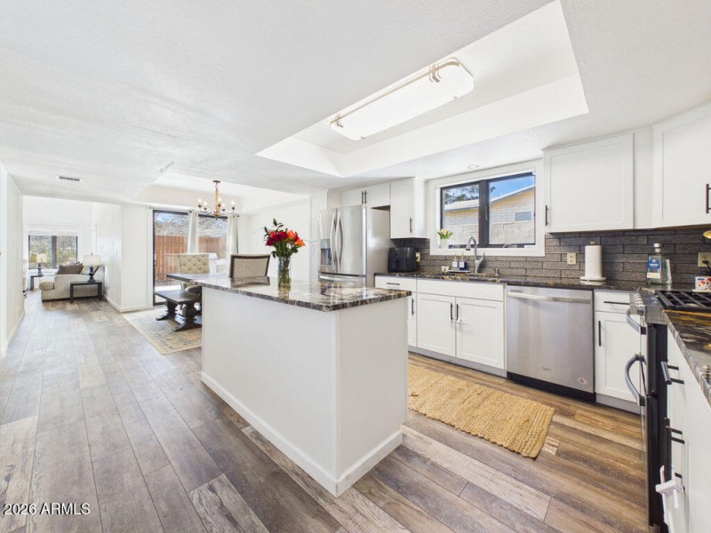 CAM06294G6-PR0015-STILL012