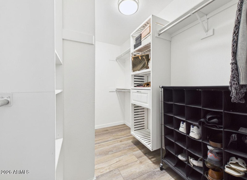 CAM06294G6-PR0015-STILL043-001