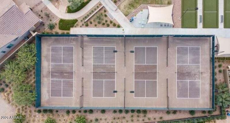 pickleball courts
