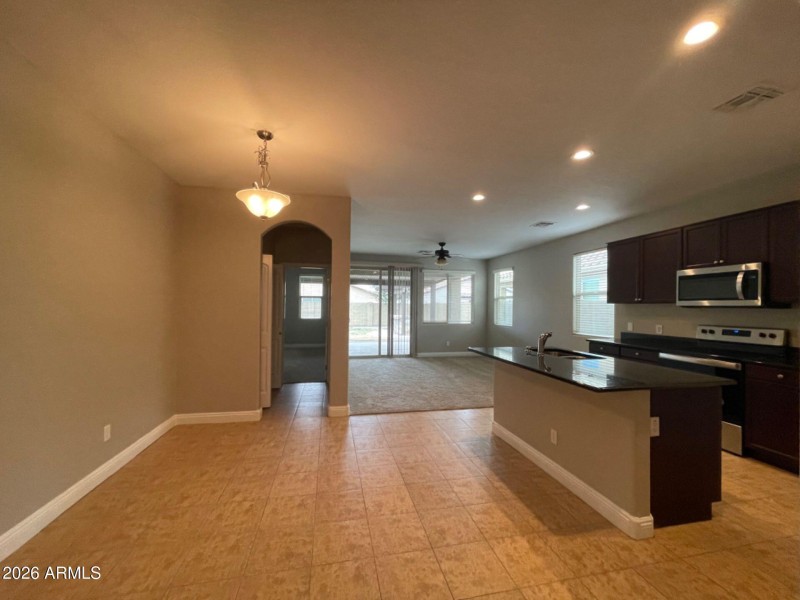 2F2BA138-EF53-42E0-B2B6-7E27E7F40FD1