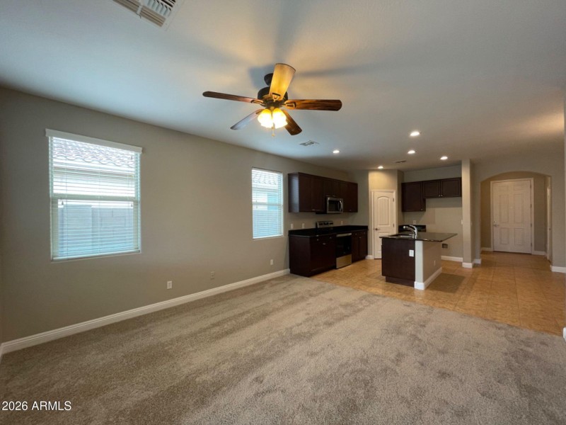 B5956331-7771-48A1-B83D-FCCE450AC854