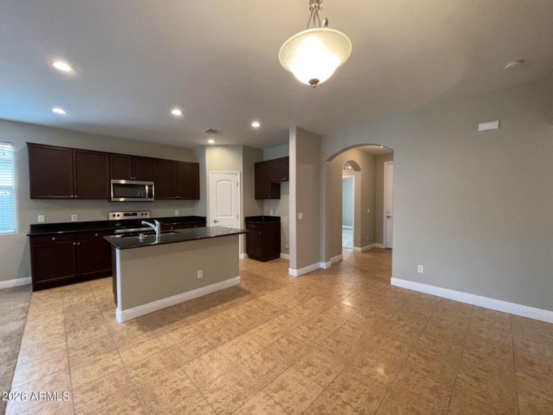 D5936698-7E08-4520-8A82-6BA9A5025D22