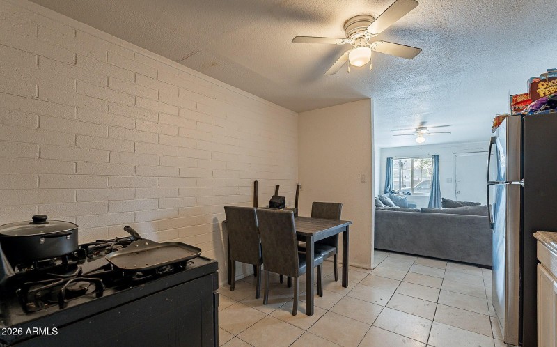 20230309221349124337000000-o