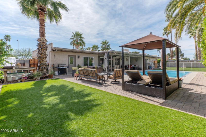 Multilple outdoor spaces