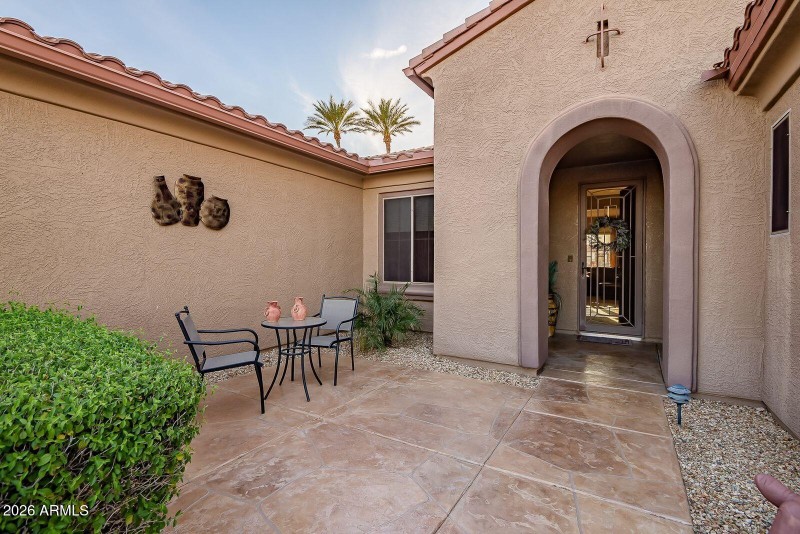 rawhide - front courtyard