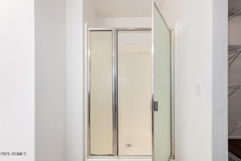 3124 W Maldonado Rd primary bathroom wal