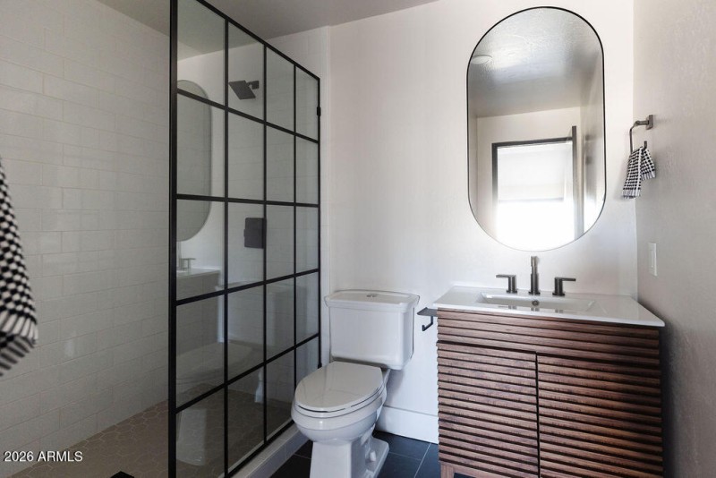 Bathroom 2 (Upstairs)