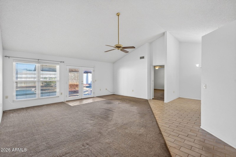 8-web-or-mls-01E Hobart St