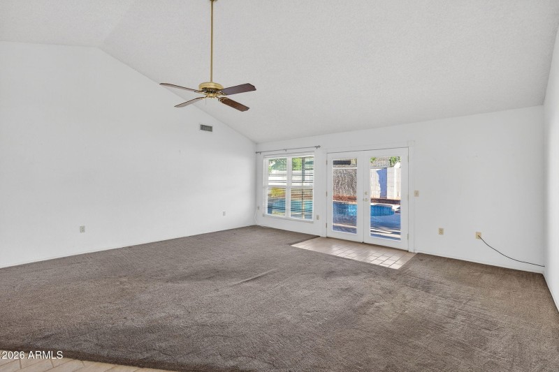 10-web-or-mls-04E Hobart St