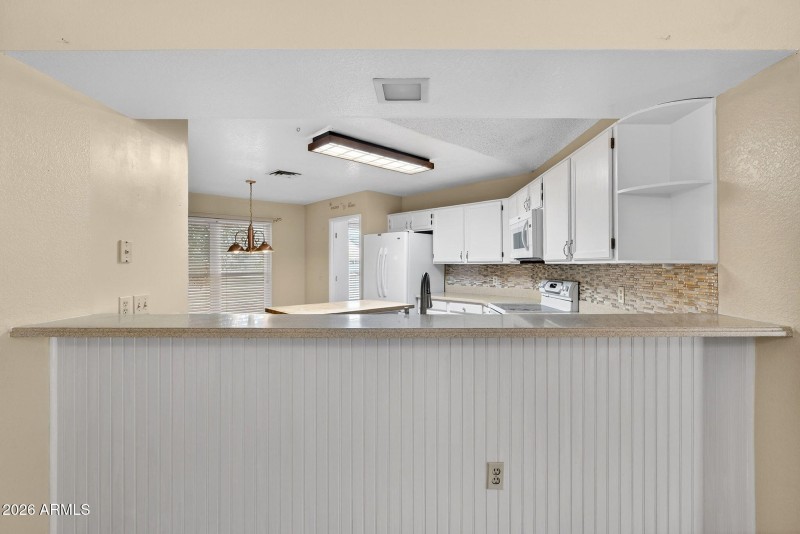 12-web-or-mls-06E Hobart St