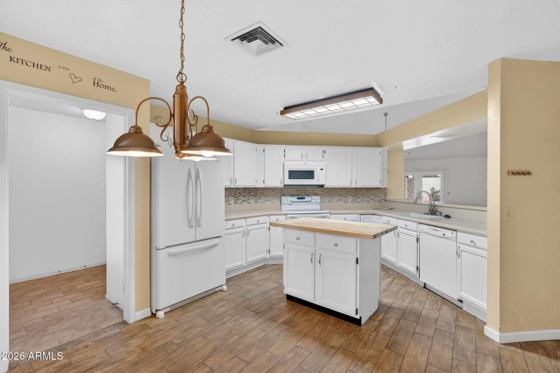 15-web-or-mls-09E Hobart St