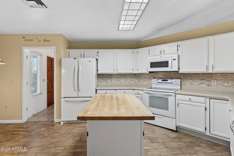 16-web-or-mls-10E Hobart St