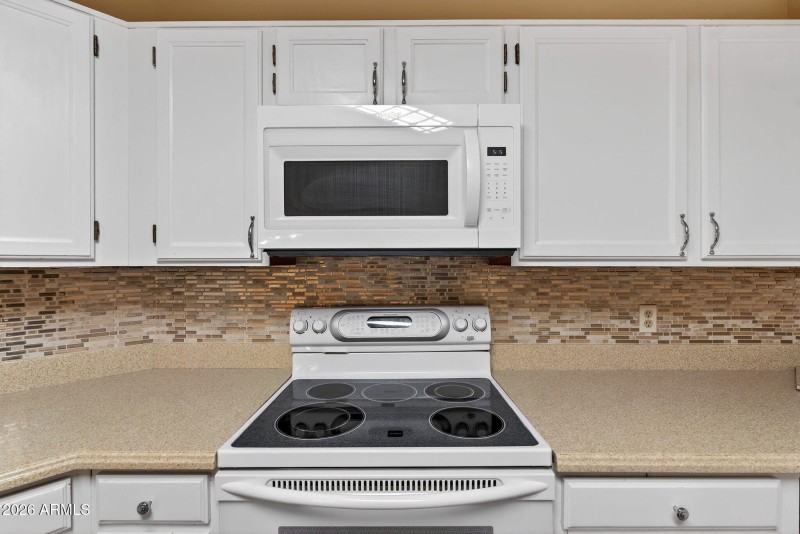 17-web-or-mls-13E Hobart St