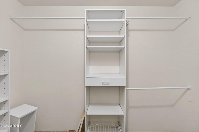 28-web-or-mls-23E Hobart St