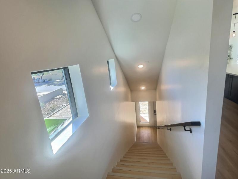 End unit has exta windows