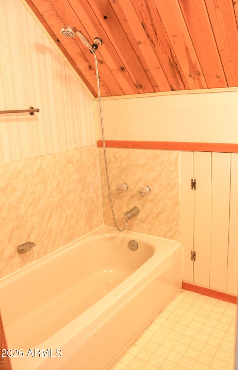 8532 Hicks Master Bath 2