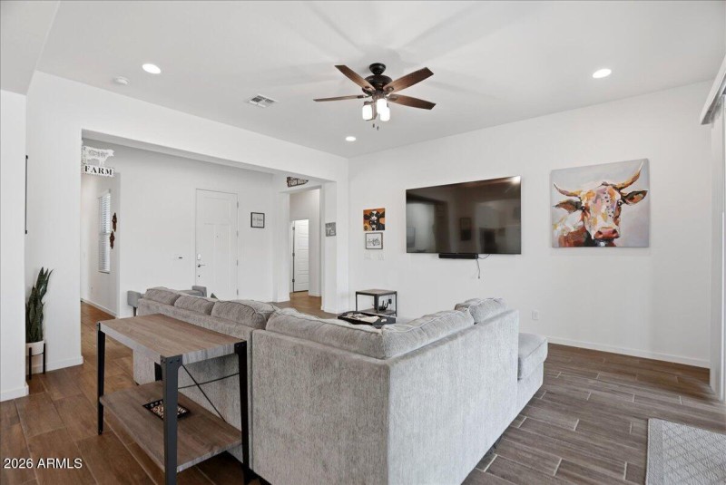 08-21088 E Arroyo Verde Dr_RedHogMedia