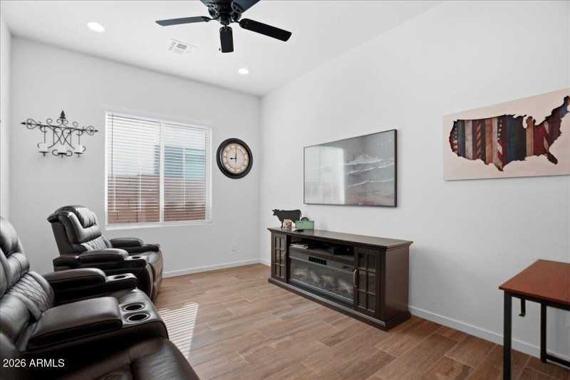 29-21088 E Arroyo Verde Dr_RedHogMedia