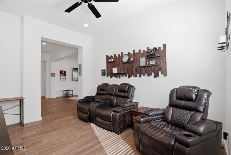 30-21088 E Arroyo Verde Dr_RedHogMedia