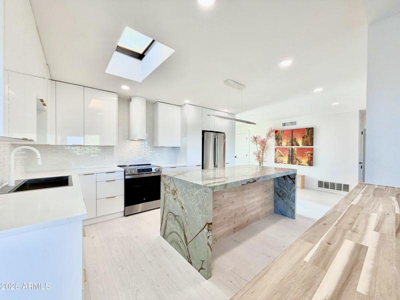 N Cameron Kitchen 13