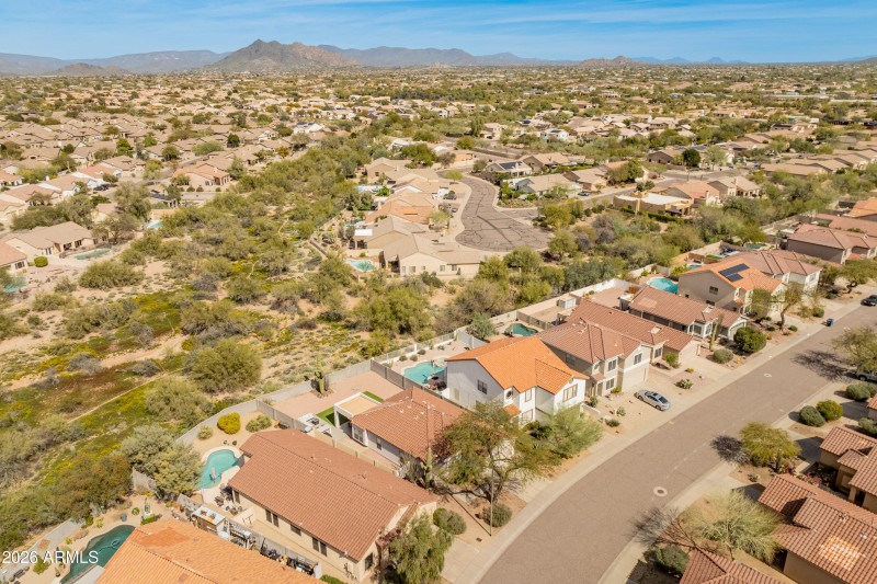 no homes behind ...privacy