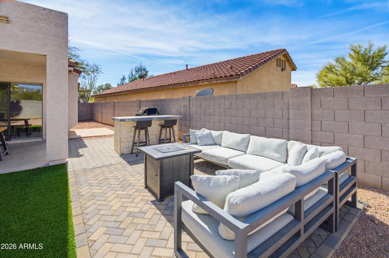 many different entertaining areas