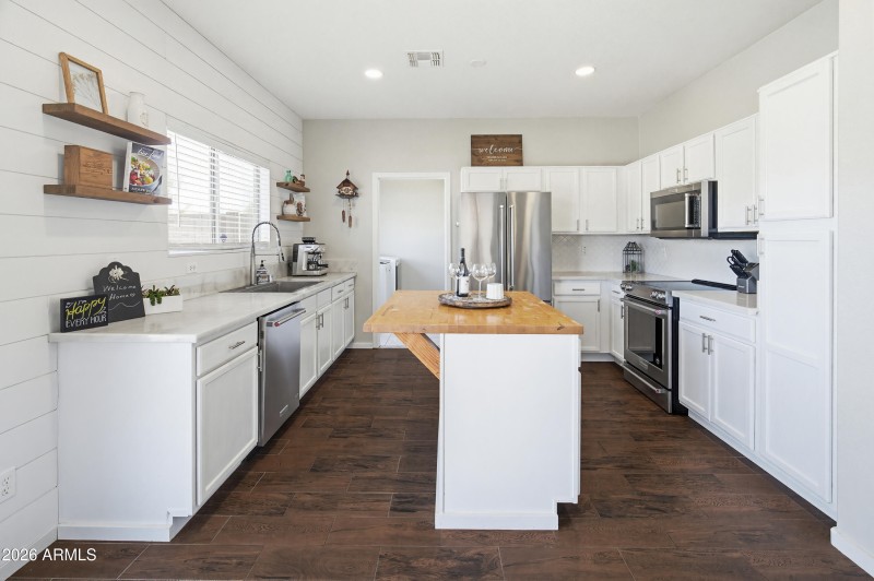 5022 E Peak View Rd-28