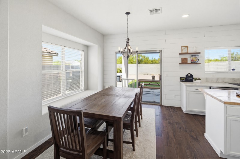 5022 E Peak View Rd-34