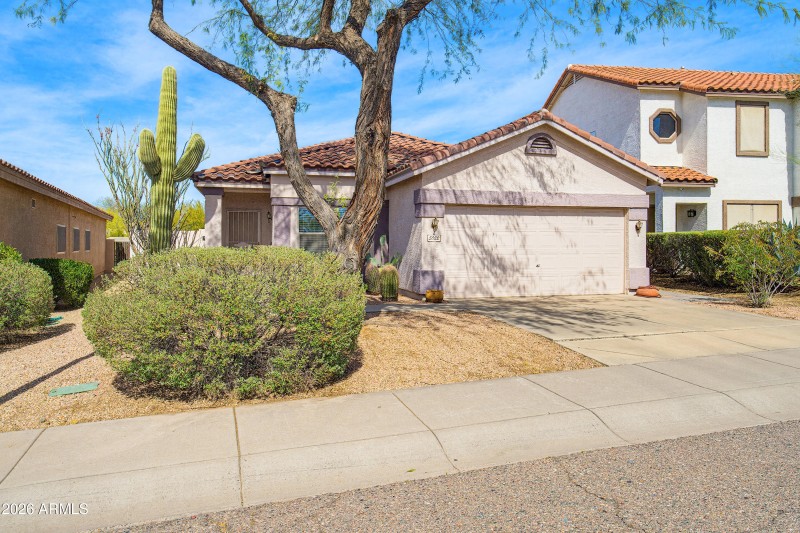 5022 E Peak View Rd-37