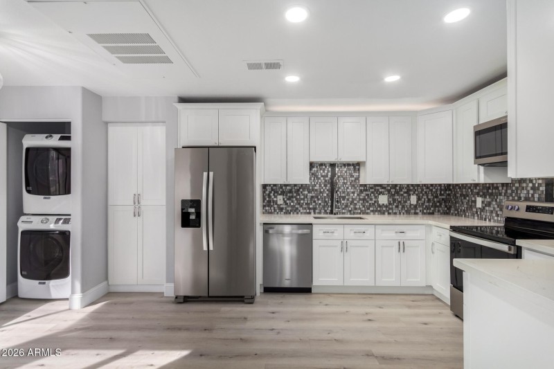 10-Frank Lloyd Weight