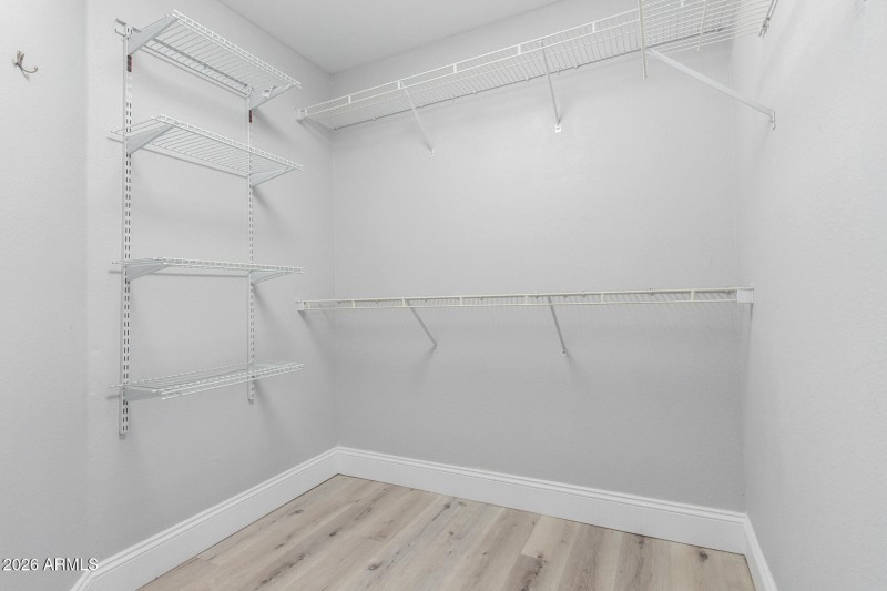 24-Frank Lloyd Weight